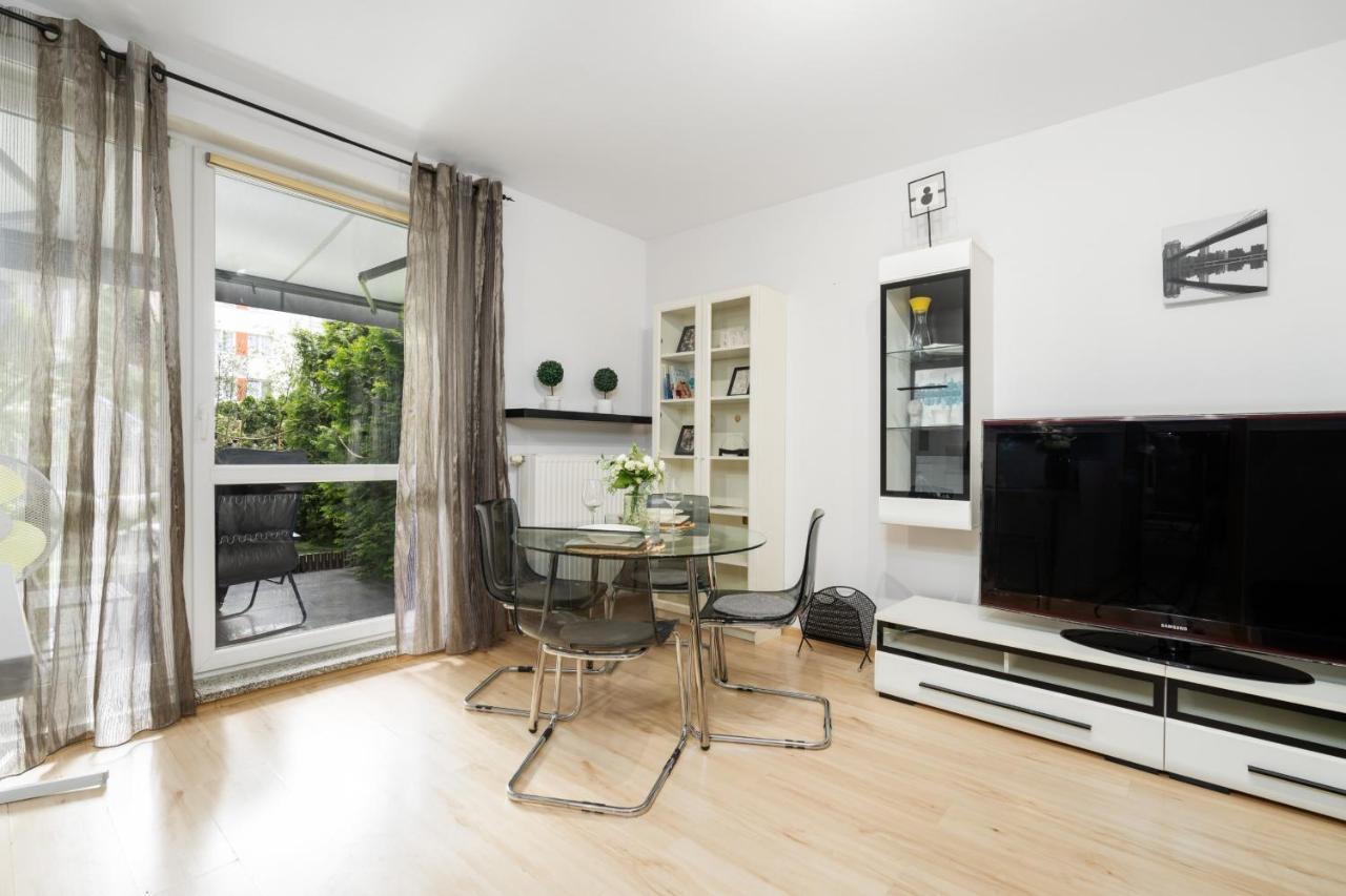 Cozy Apartment Karpia 17 With Terrace In Poznan By Noclegi Renters Zewnętrze zdjęcie